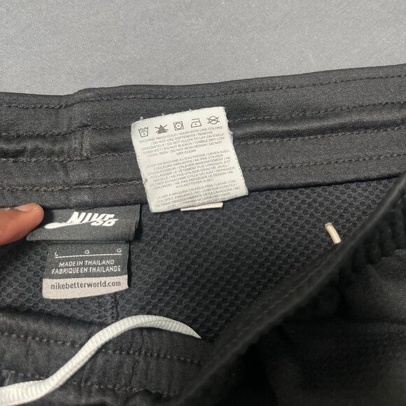 Nike Dri-Fit Sportswear SB Skateboarding Shorts Men's Large Black Elastic Waist - Picture 2 of 6
